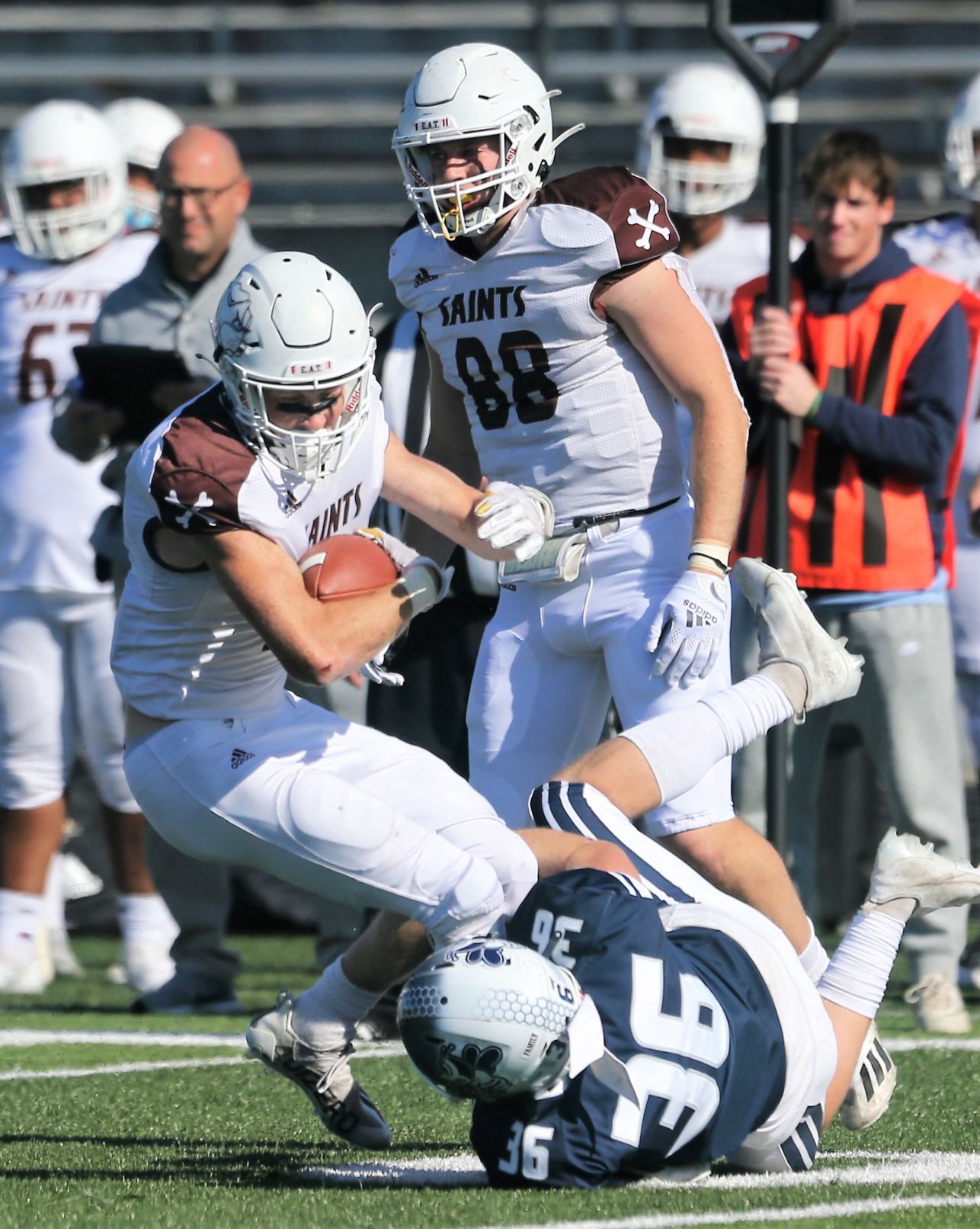102321-qc-spt-ambrose fball28.jpg